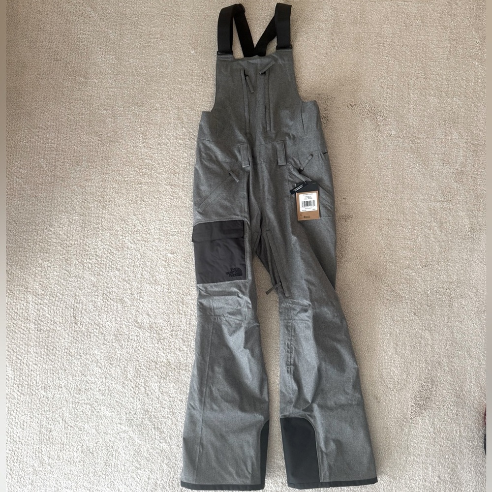 ❄️❄️•NWT•The North Face Freedom Bib XS❄️❄️